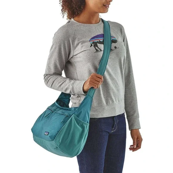 Patagonia Lightweight Travel 15L Courier Bag Shoulder Bag Blue STY48813 Unisex - Picture 2 of 12